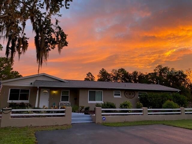 Property Photo:  20963 E Colonial Drive  FL 32709 