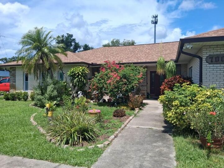 Property Photo:  700 McKay Drive  FL 33844 