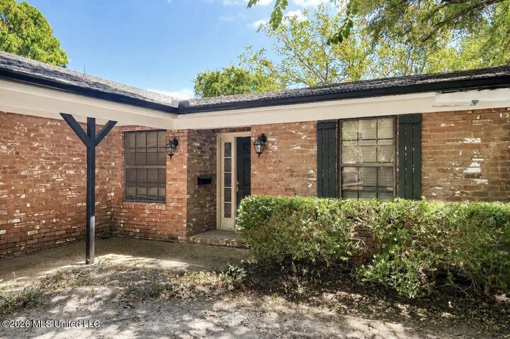 Property Photo:  1306 Short Avenue  MS 39567 