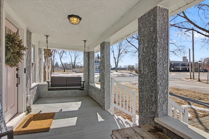 Property Photo: 136 E Jackson Street IL 60543