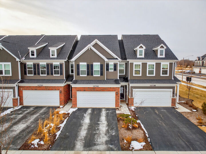 Property Photo:  12740 S Nicholas Drive  IL 60585 