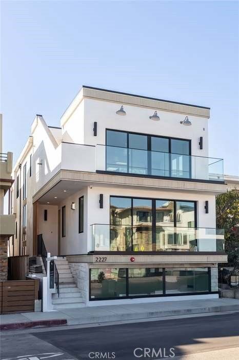 Property Photo:  2227 Hermosa  CA 90254 