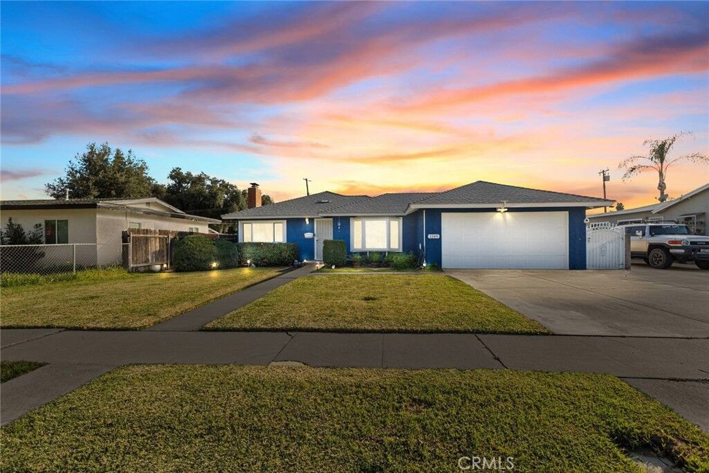 Property Photo:  1189 Mesa Verde  CA 92404 