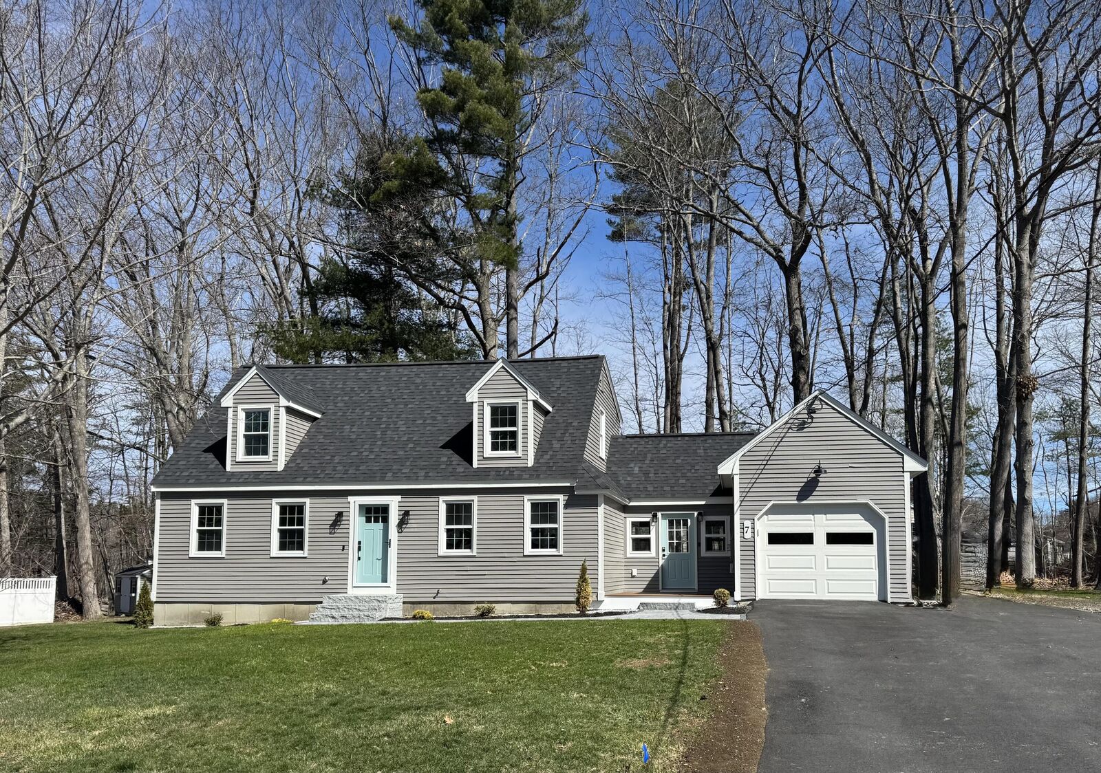 Property Photo:  7 Winterbrook Drive  ME 03909 