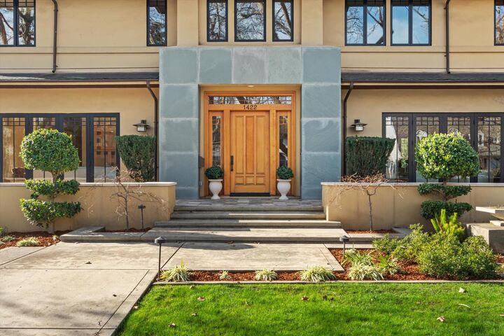 Property Photo:  1422 40th Street  CA 95819 