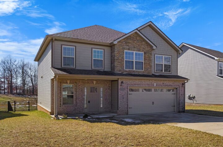 Property Photo:  618 Battery Ct  TN 37042 