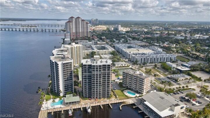 Property Photo:  1910 Virginia Avenue 1103  FL 33901 