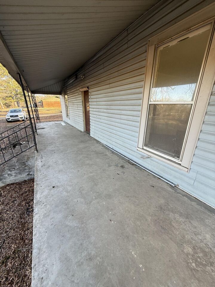 Property Photo:  164 Johnson Avenue  MS 38801 