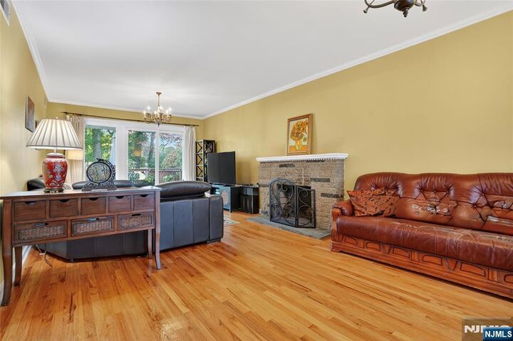 Property Photo:  16 Greentree Terrace  NJ 07670 