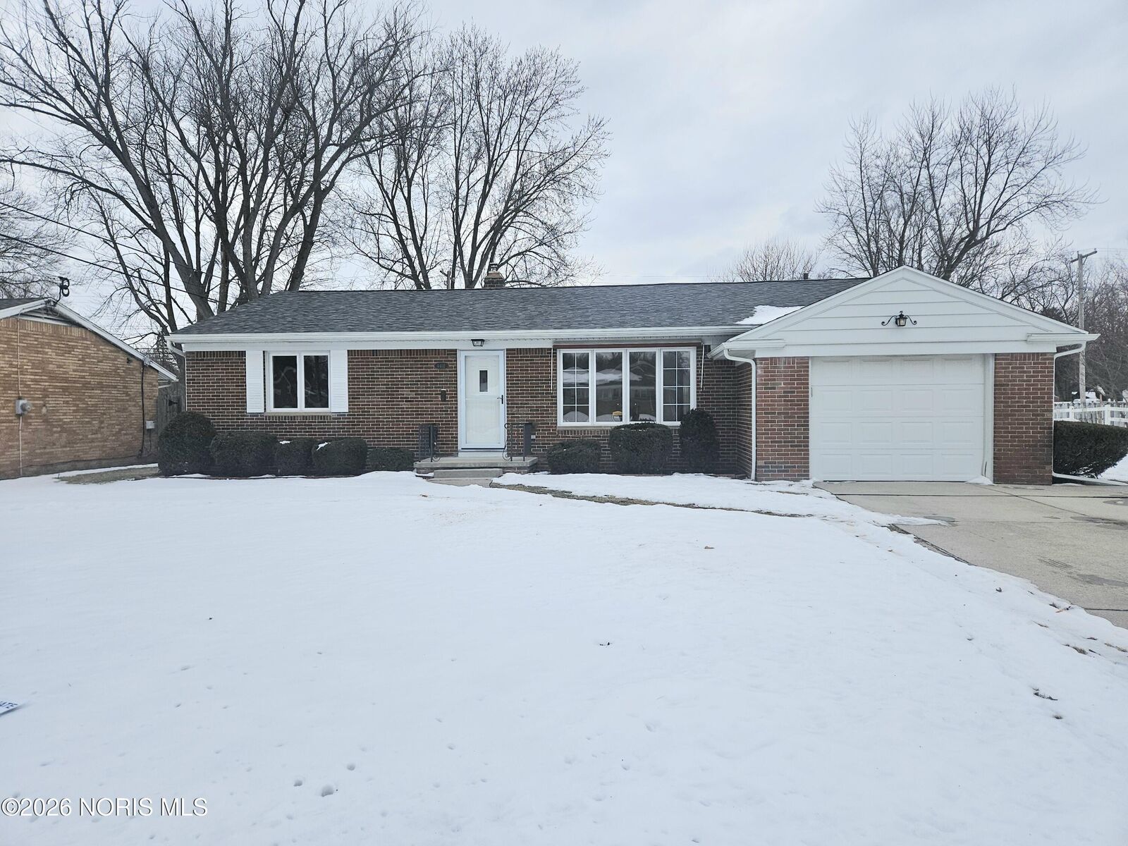 Property Photo: 4402 Drummond Road OH 43613