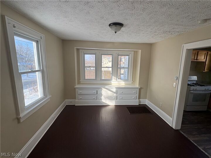 Property Photo:  413 Stanton Avenue  OH 44301 