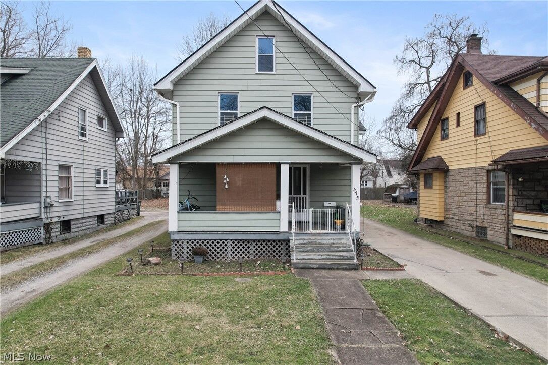Property Photo: 475 Homewood Avenue SE OH 44483