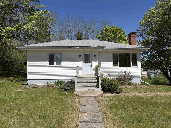 10 West Caledonia Road — photo 1