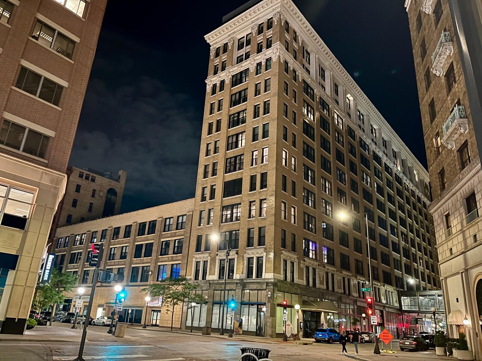 Property Photo:  350 Saint Peter Street 413  MN 55102 
