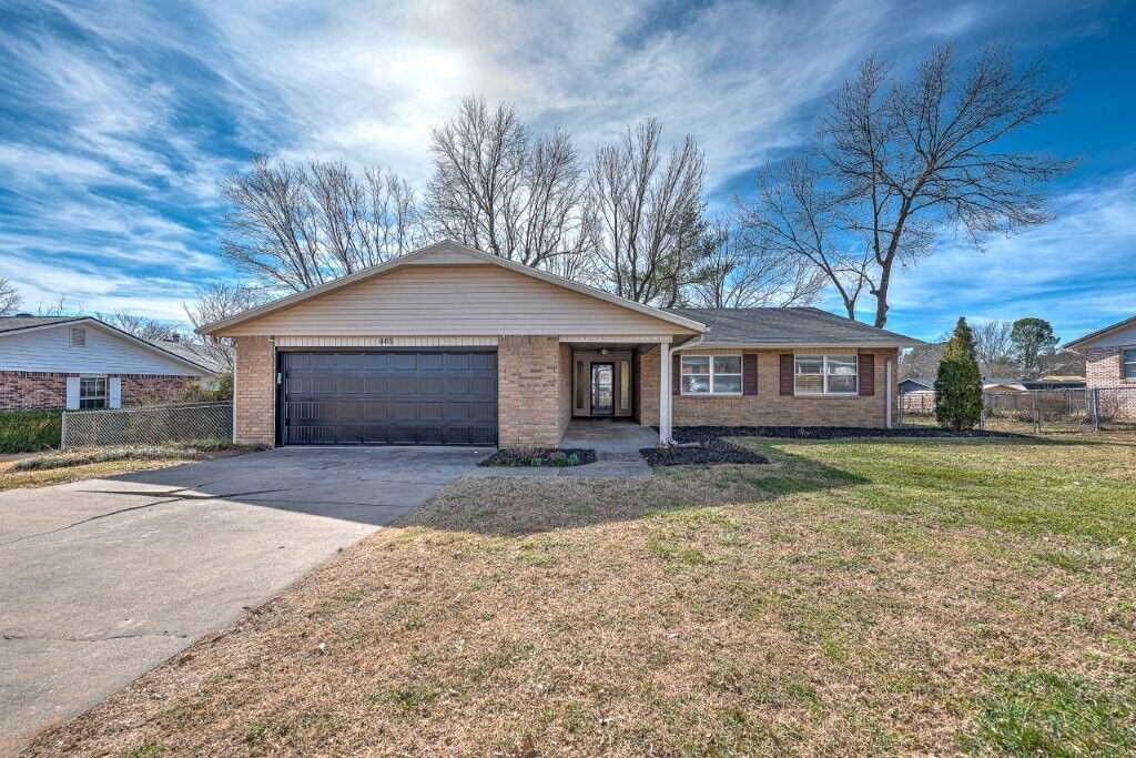 Property Photo:  405 Indian Trail  AR 72764 