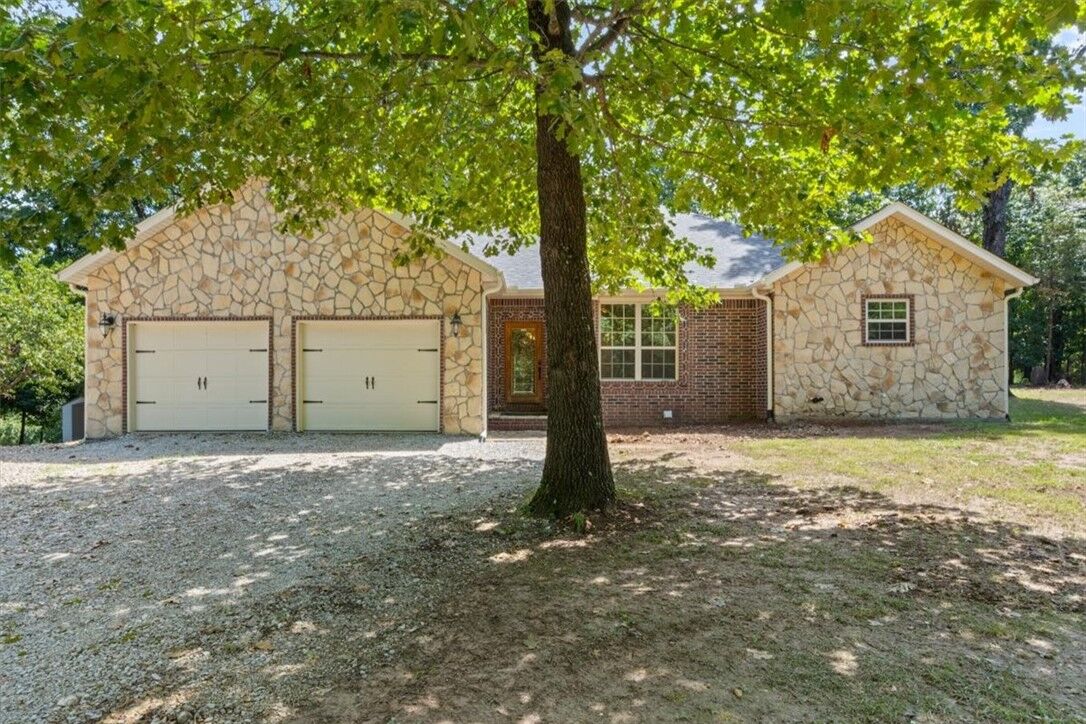 Property Photo: 14241 Horse Shoe Drive AR 72745