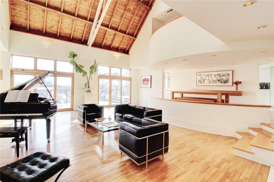 Property Photo:  80 W Lafayette Street  AR 72701 