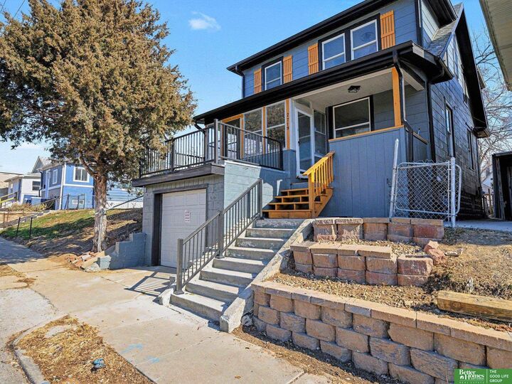 Property Photo:  2719 S 10 Street  NE 68108-9999 