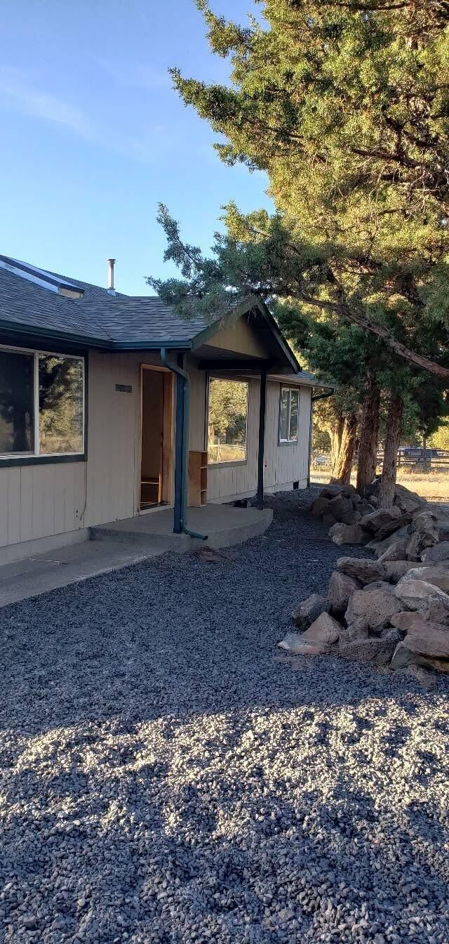 Property Photo:  3913 SE Umatilla Loop  OR 97754 