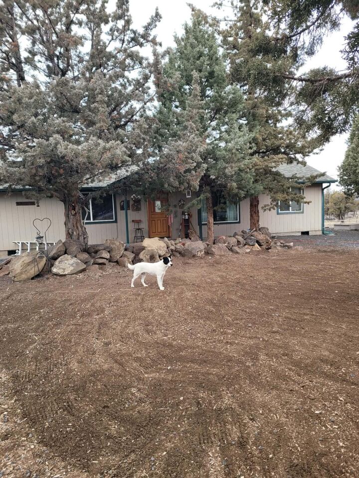 Property Photo: 3913 SE Umatilla Loop OR 97754