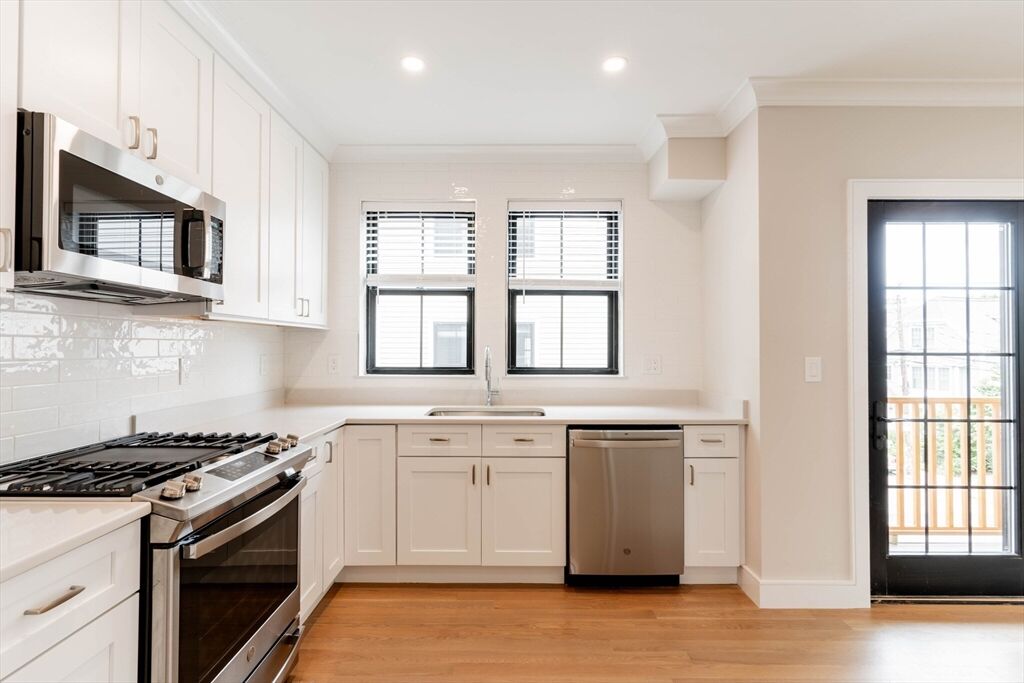 Property Photo:  285. Lamartine  MA 02130 