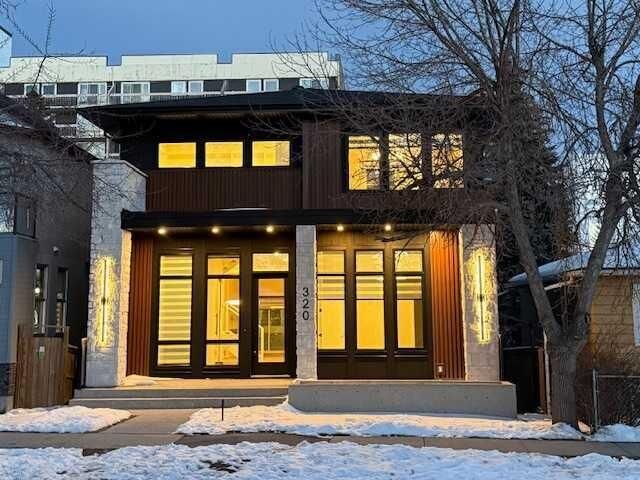 Property Photo:  320 15 Street NW  AB T2N 2A9 