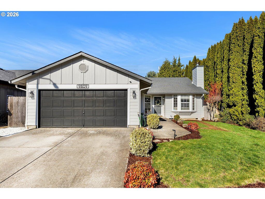 Property Photo:  9809 NE 41st Ave  WA 98665 
