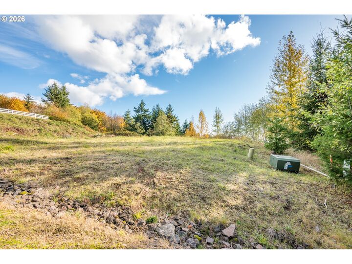 Property Photo:  560 Varsity Rd  WA 98625 