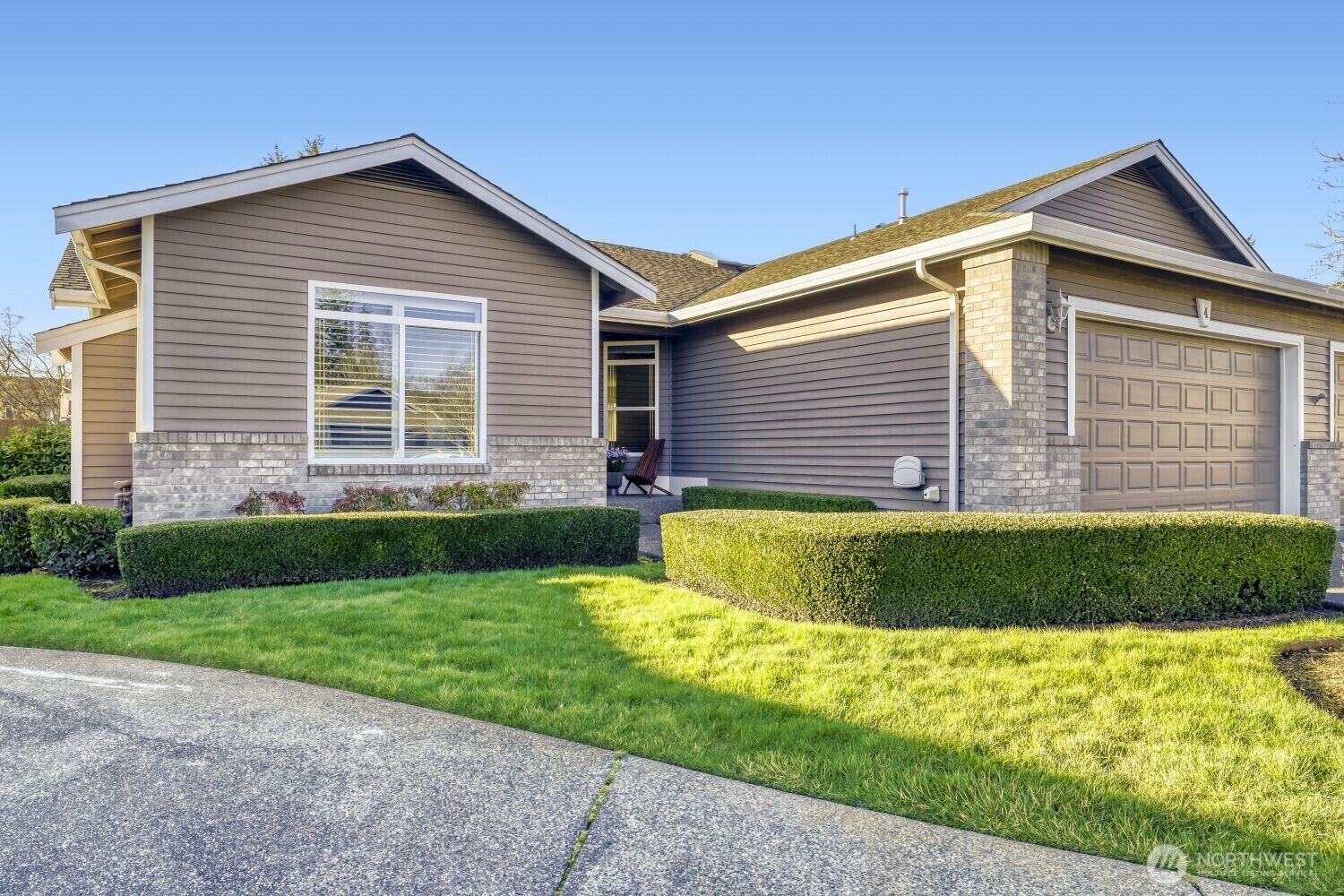 Property Photo:  4632  148th Street SW 4  WA 98087 