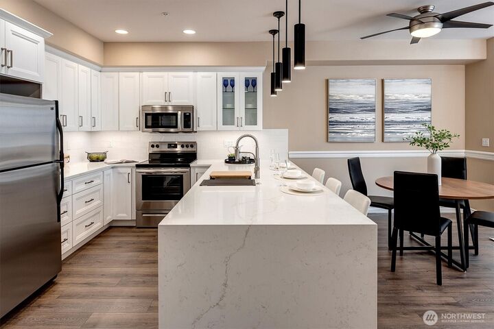 Property Photo:  6831 NE 170th Street 206  WA 98028 