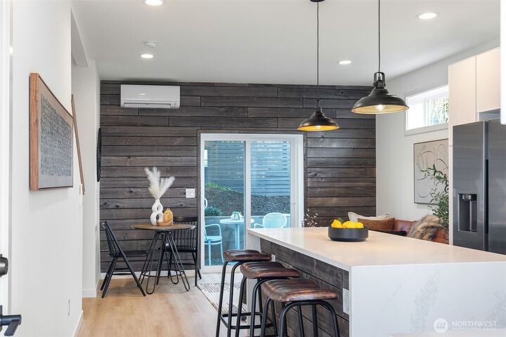 Property Photo: 1556 S Pearl Street B WA 98108