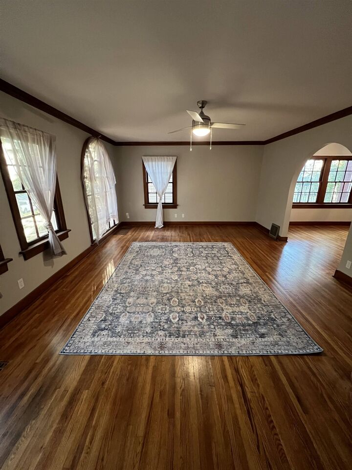 Property Photo:  3922 E Willow St  KS 67218 