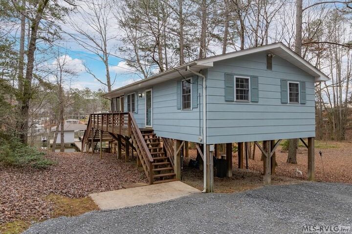 Property Photo: 697 Pigeon Path VA 23845