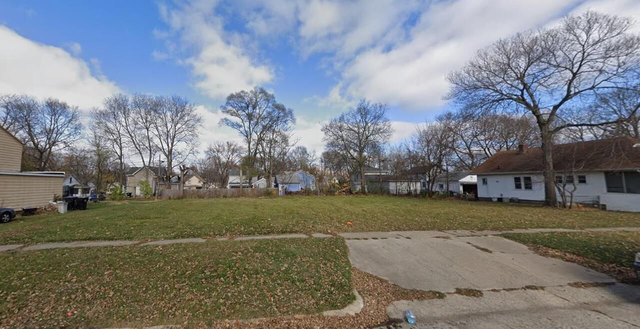 Property Photo: 327 Kenwood Avenue WI 53511
