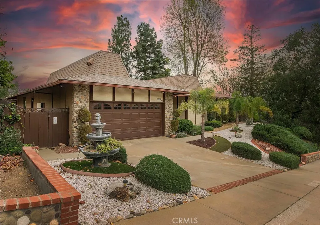 Property Photo: 6652 Daryn CA 91307