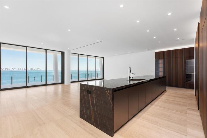 Property Photo:  5 Grove Isle Dr M303  FL 33133 