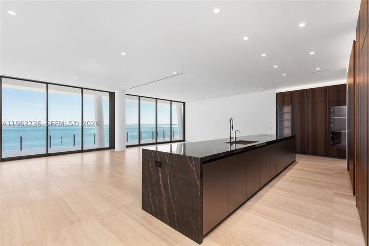 Property Photo:  5 Grove Isle Dr M303  FL 33133 