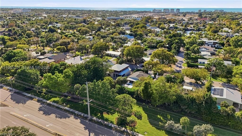 Property Photo:  1070 13th St N  FL 34102 