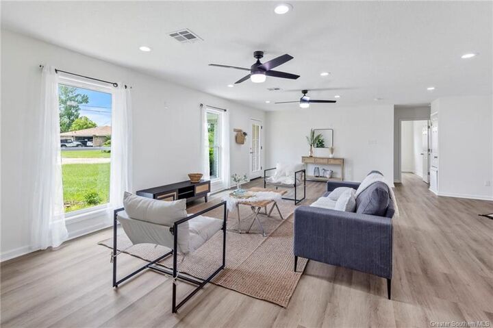 Property Photo:  1600 Anita Street  LA 70663 