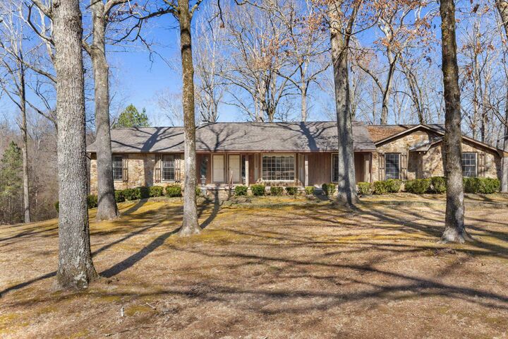 Property Photo:  255 Co Rd 282  AL 35633 - FLORENCE 