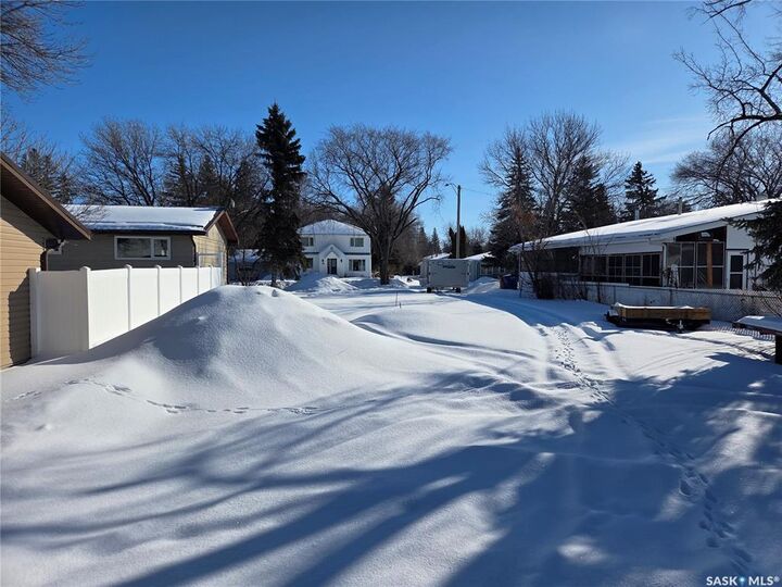 Property Photo:  1511 98th Street  SK S0E 1T0 