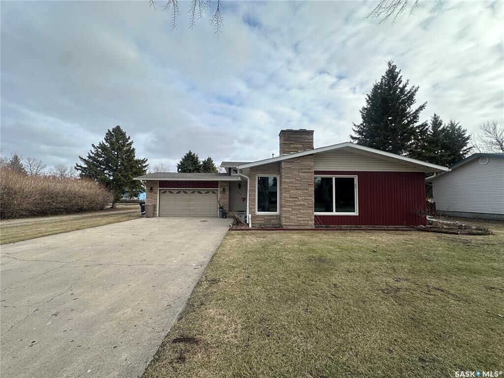 Property Photo: 114 Garvin Crescent SK S0A 0L0