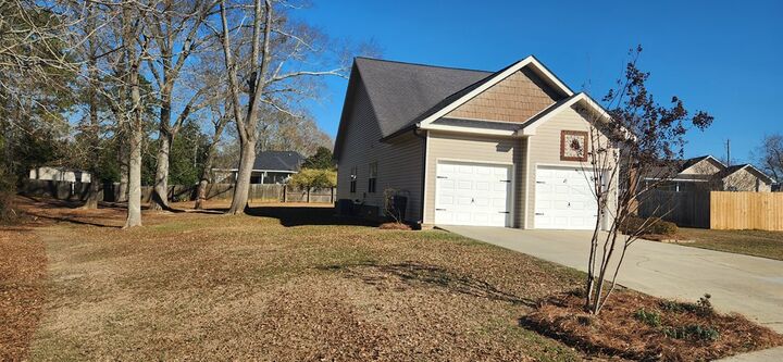 Property Photo:  115 Willow Way  AL 36345 