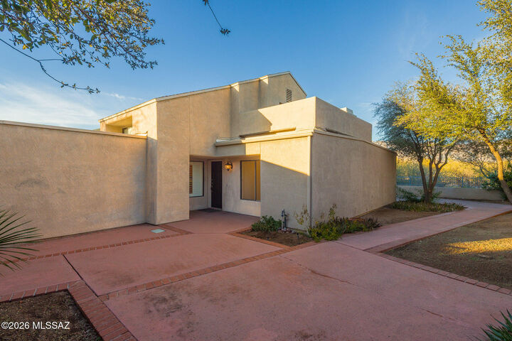 Property Photo:  5237 E Woodspring Drive  AZ 85712 