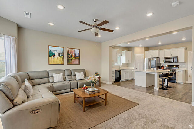 Property Photo: 1653 E Talon Way UT 84005