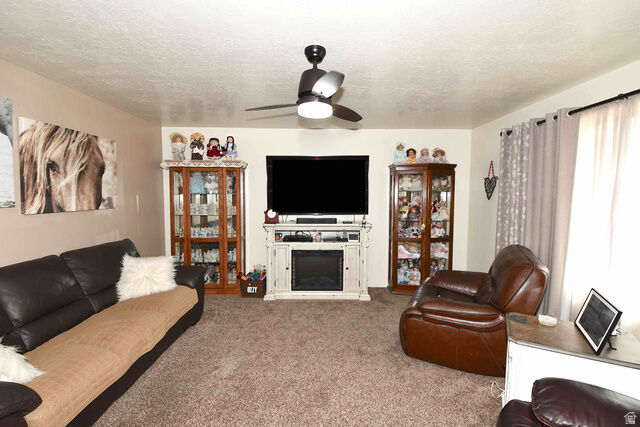 Property Photo: 7841 Peachwood Dr UT 84405
