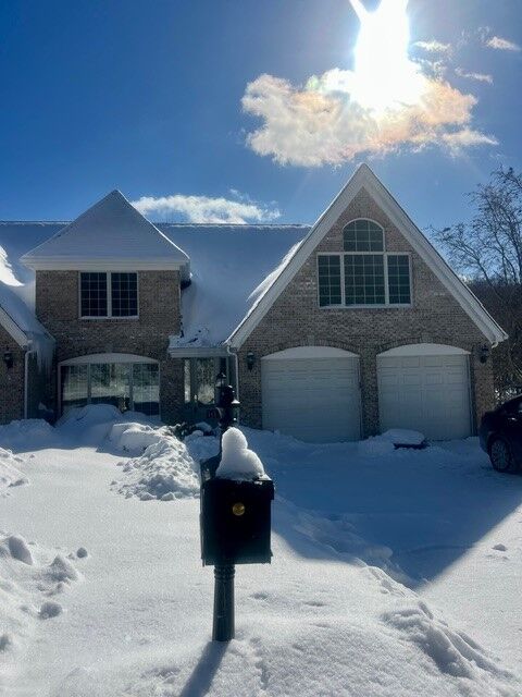 Property Photo: 152 Saint Ives Way PA 16063