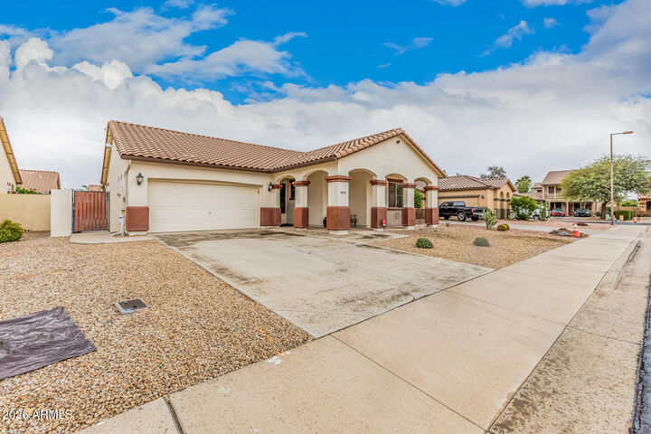 Property Photo: 21319 E Twin Acres Drive AZ 85142