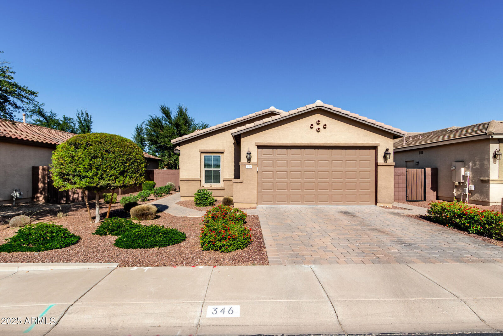 Property Photo:  346 W Lyle Avenue  AZ 85140 