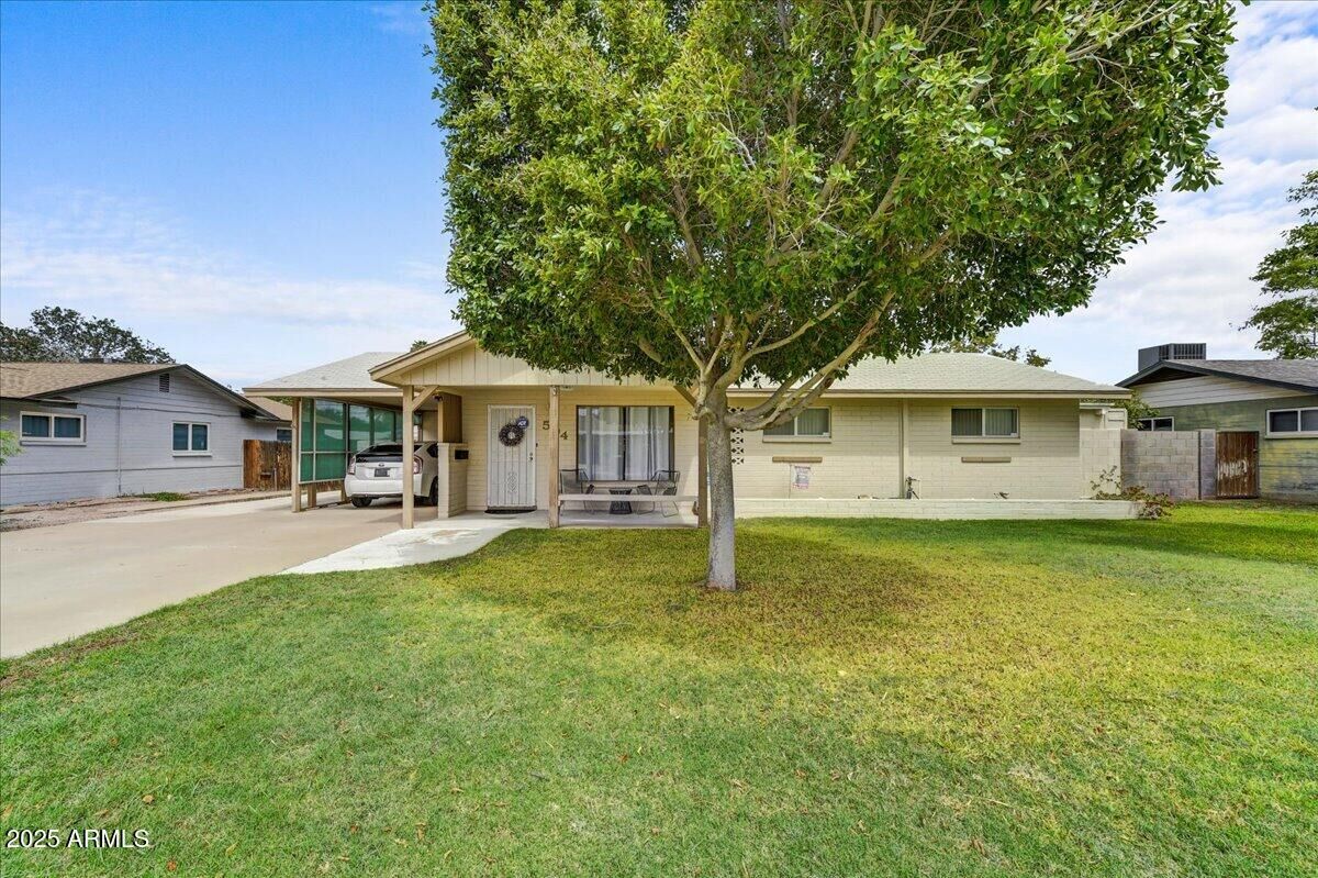 Property Photo:  504 W 17th Place  AZ 85281 